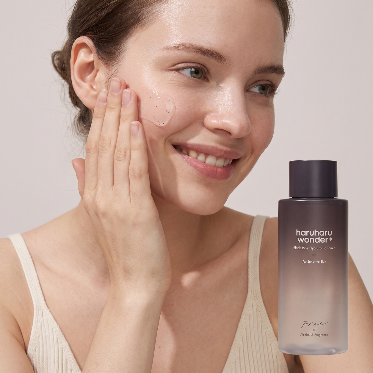 HARUHARU WONDER Black Rice Hyaluronic Toner Fragrance Free - experience