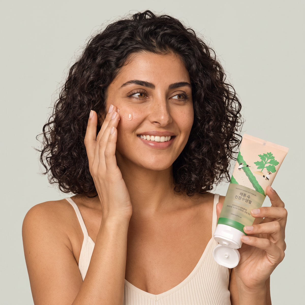 ROUND LAB mugwort calming soothing gel — real texture experience