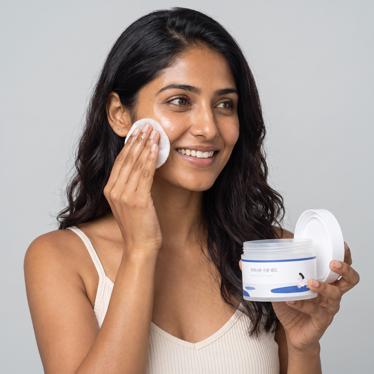 ROUND LAB birch juice moisturizing pad — real texture experience